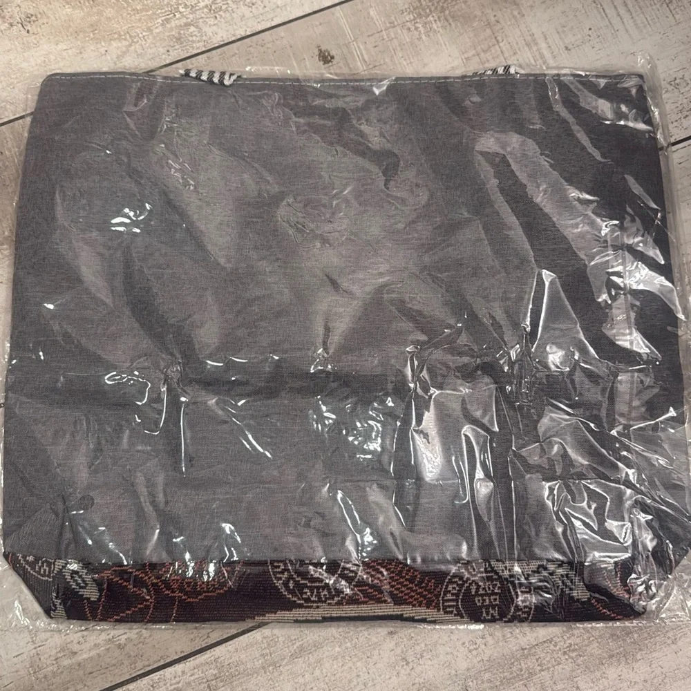 Labubu large Tote in Brown and Pink - Picture 2 of 2